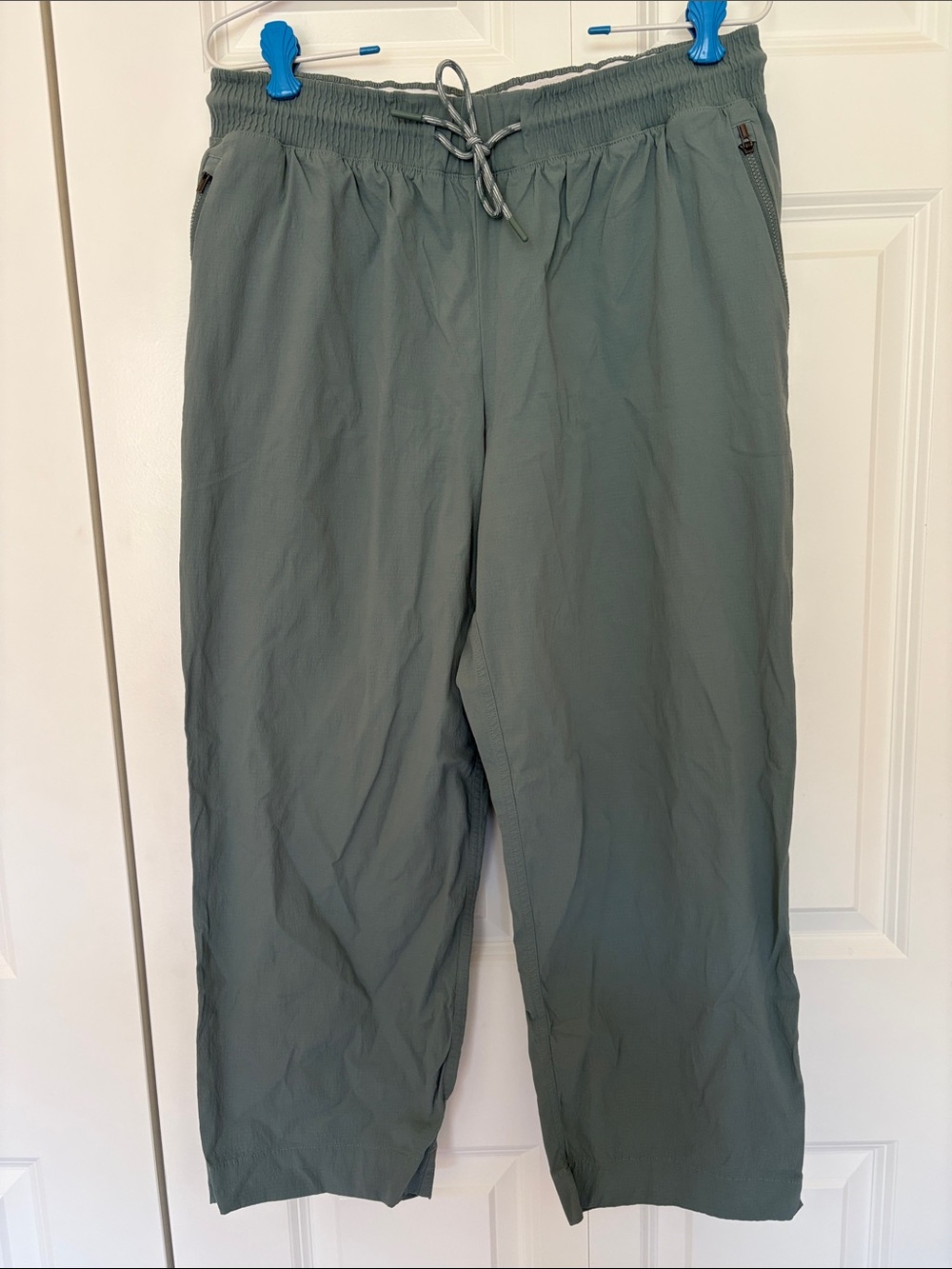 Athleta Men's Lightweight Drawstring Joggers in Sage Green